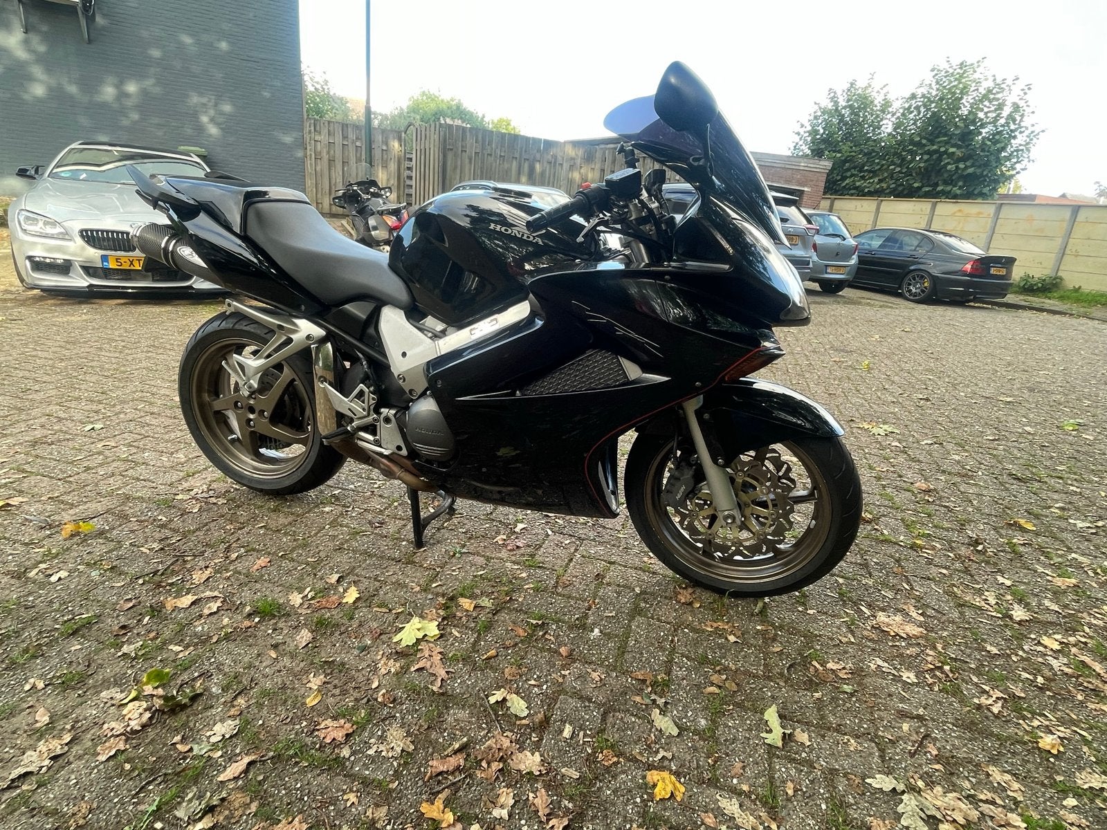 Honda VFR800 VTEC - Zwart, nieuwe banden, 74.000km, Motoren, Sportuitlaat, 4 cilinders, Motorrijbewijs A, Gebruikt