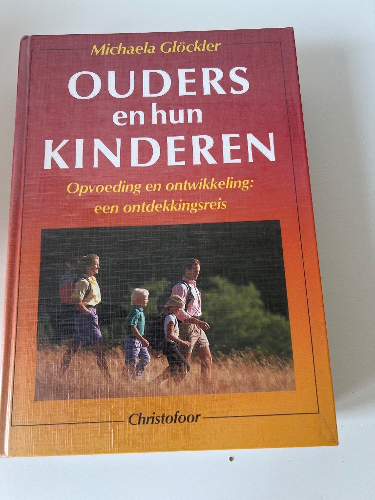 Ouders en hun kinderen, Boeken, Ophalen of Verzenden, Zo goed als nieuw