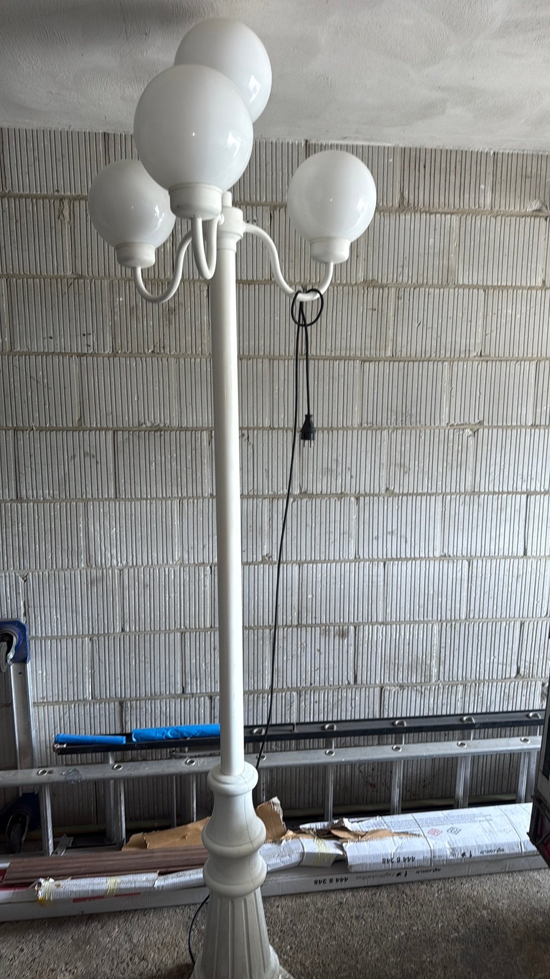 Lantaarnpaal wit kunststof 220 volt sterker, Ophalen, Kunststof, Minder dan 50 watt, Staande lamp