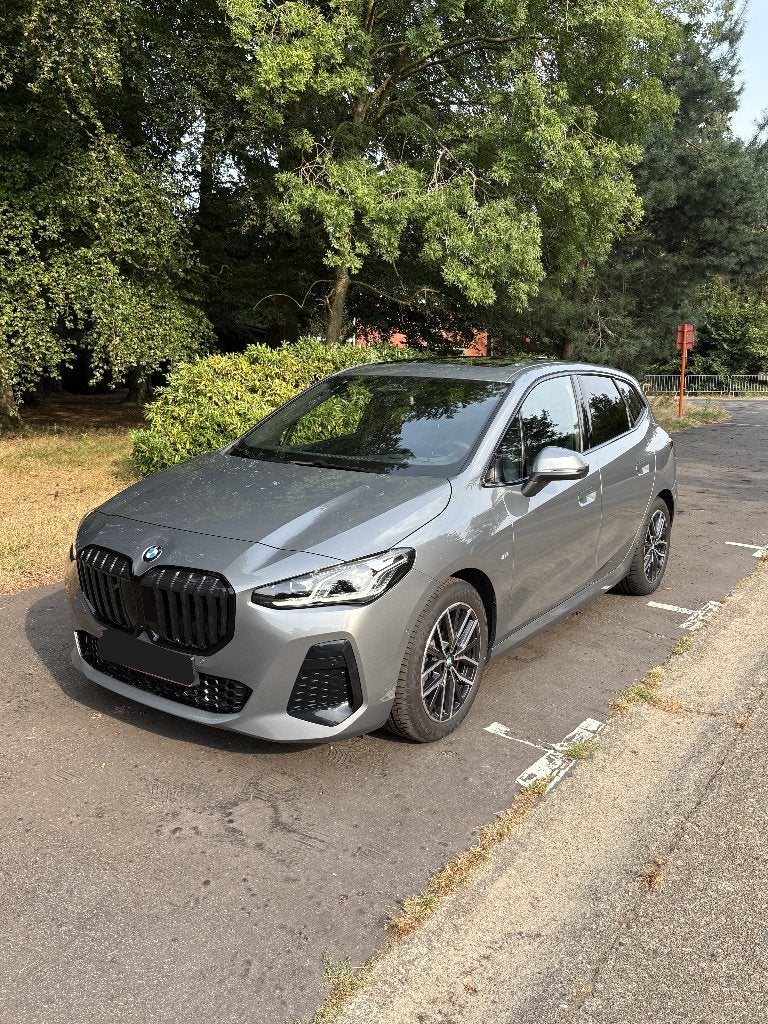 BMW Active Tourer 220i 2025 - full option- perfecte staat, Auto's, 1595 kg, Parkeerassistent, Alcantara, Particulier