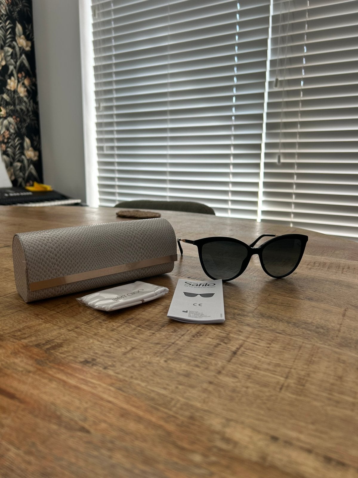 Nieuwe Jimmy Choo zonnebril. Volledig in verpakking, Ophalen of Verzenden, Zo goed als nieuw, Overige merken