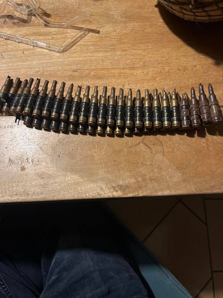 46 stuks 5.56 kogelriem - Decoratief, Verzamelen, Militaria | Algemeen, Overige soorten, Hulzen of Bodemvondsten, Overige gebieden