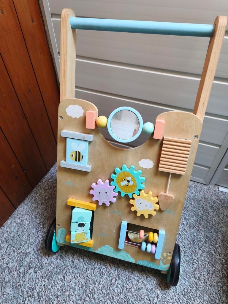 Houten loopwagen, Ophalen