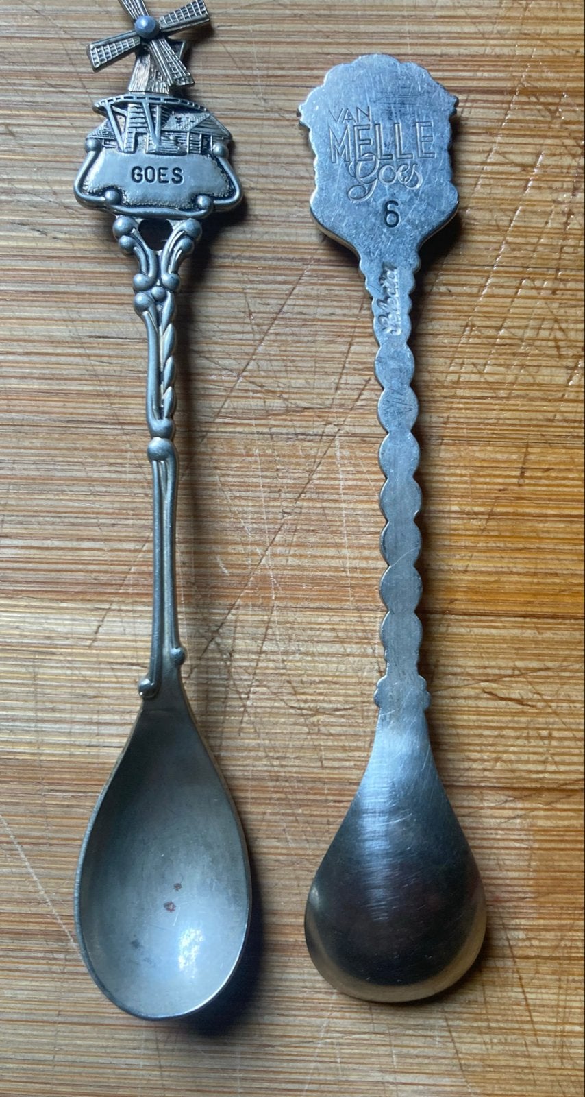 Twee theelepels uit Zeeland, Goes en Zuid-Beveland, Antiek en Kunst, Ophalen of Verzenden