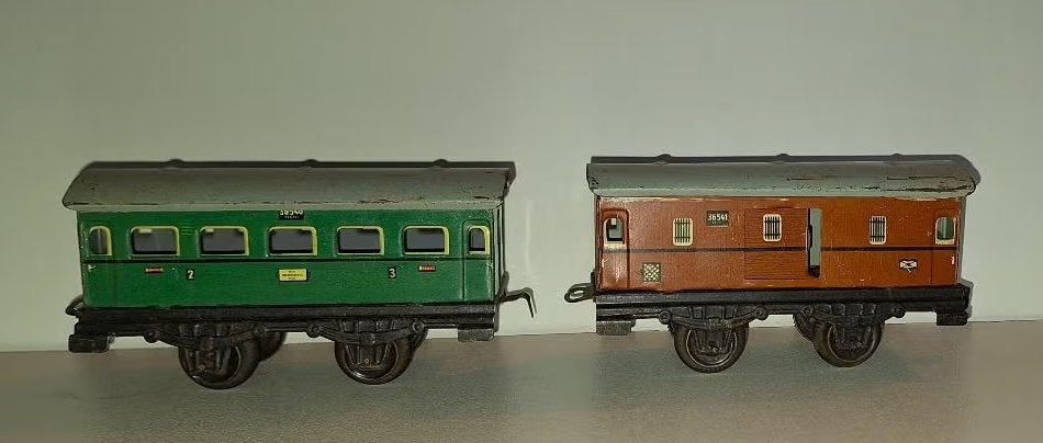 2x HWN spoor 0 36540/36541 blikken personen rijtuigen, Overige merken, Gebruikt, Gelijkstroom, Wagon