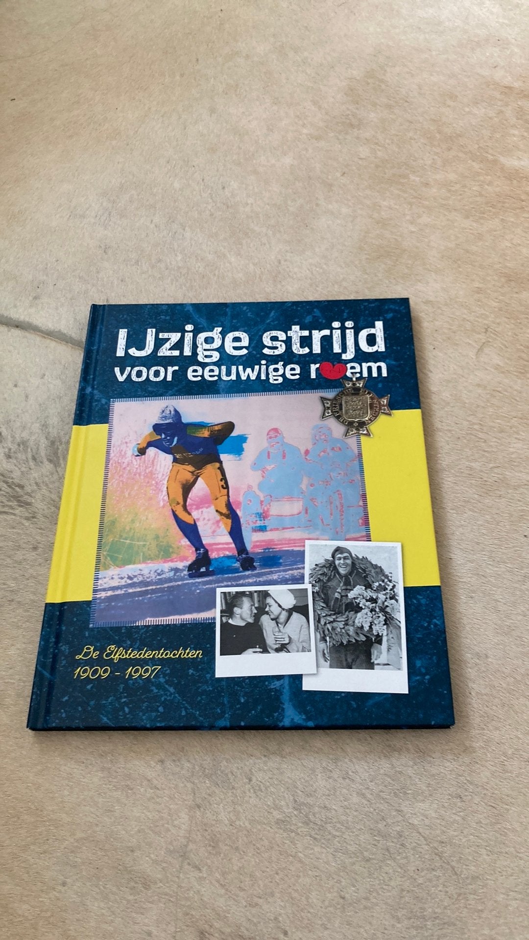Boek verzamelalbum elfstedentocht, Ophalen, Zo goed als nieuw, Wintersport