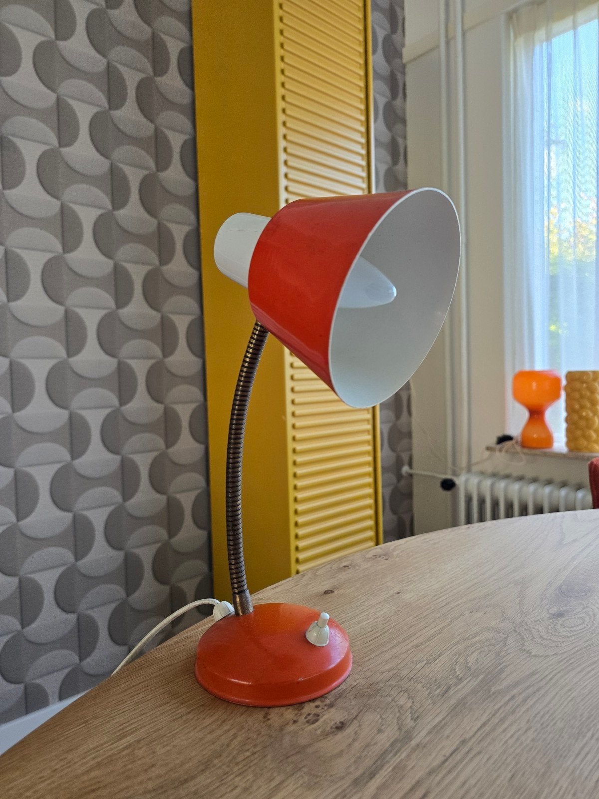 Vintage Hala Zeist Bureaulamp – Jaren 60/70, Huis en Inrichting, Oranje, Ophalen of Verzenden, Bureaulamp, Modern