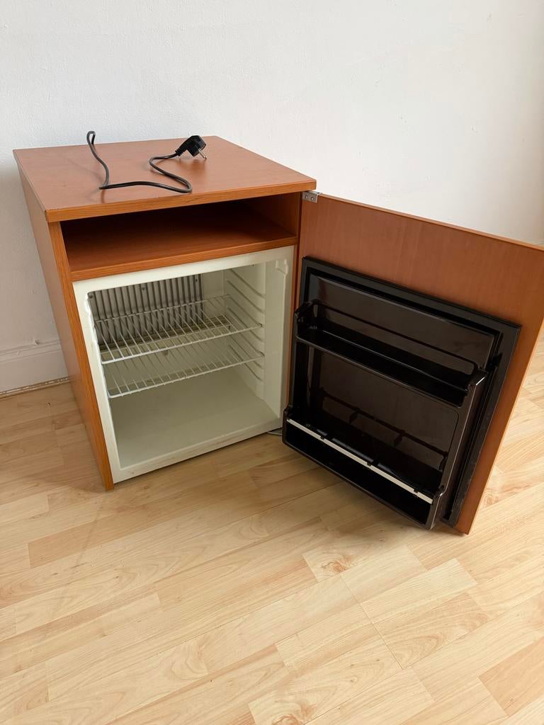 Minibar mini koelkast - Werkt perfect!, Ophalen, Minder dan 75 liter, Zonder vriesvak, Gebruikt