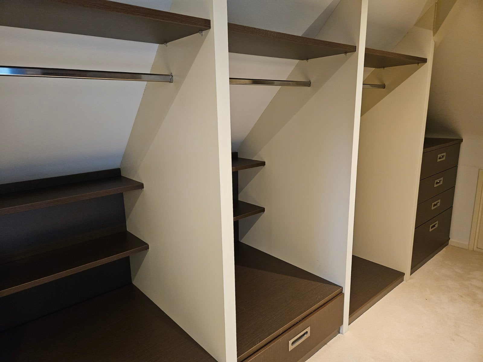 Walk-in closet, Ophalen, Zo goed als nieuw, 25 tot 50 cm, Minder dan 100 cm