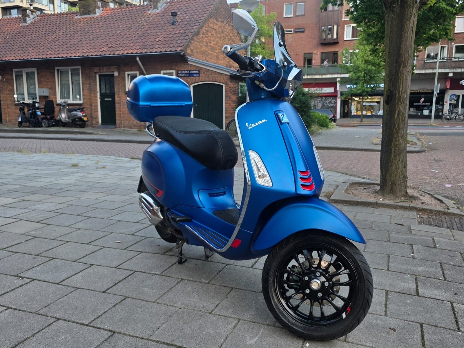 Vespa Sprint S 125cc 2021 Mat Blauw - Zo goed als nieuw, Fietsen en Brommers, Scooters | Vespa, Overige modellen, Maximaal 45 km/u