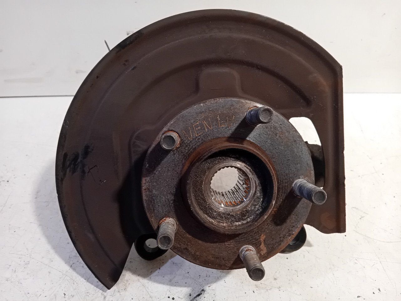 Wielnaaf links voor Nissan Pulsar, Onderdelen@venauto.nl, Van der Ven Autorecycling B.V., Gebruikt, Ettenseweg 76, 4706 PB Roosendaal, The Netherlands