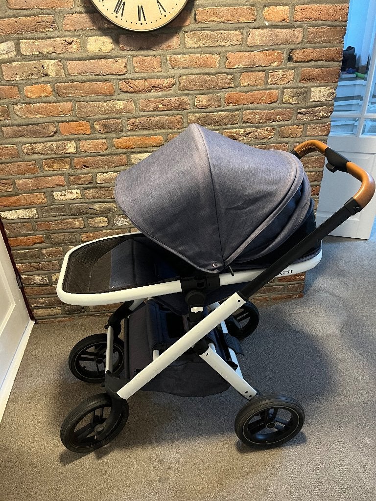 Complete Dubatti One kinderwagen, met extra accessoires, Ophalen, Zo goed als nieuw, Overige merken, Luchtbanden