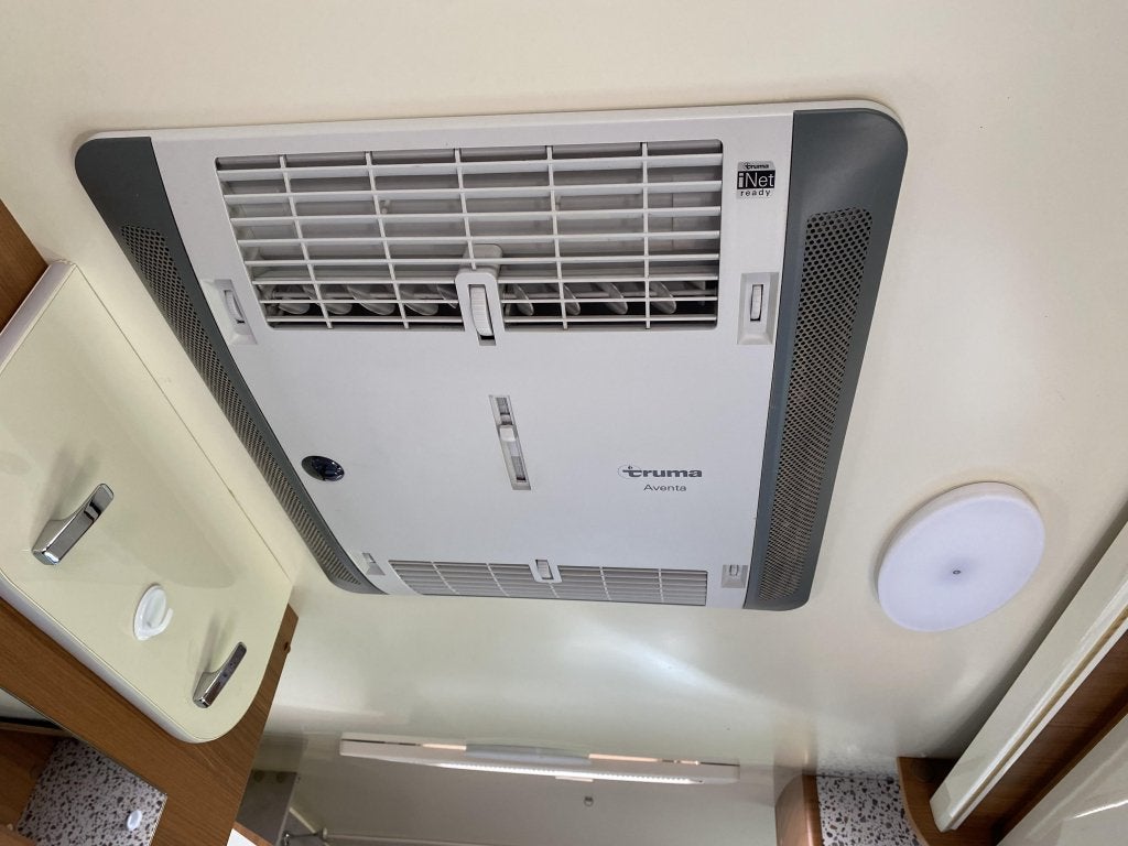 Foto 18 van Elnagh Baron 26 Alkoof 2020 | Dakairco | Level | Off Grid