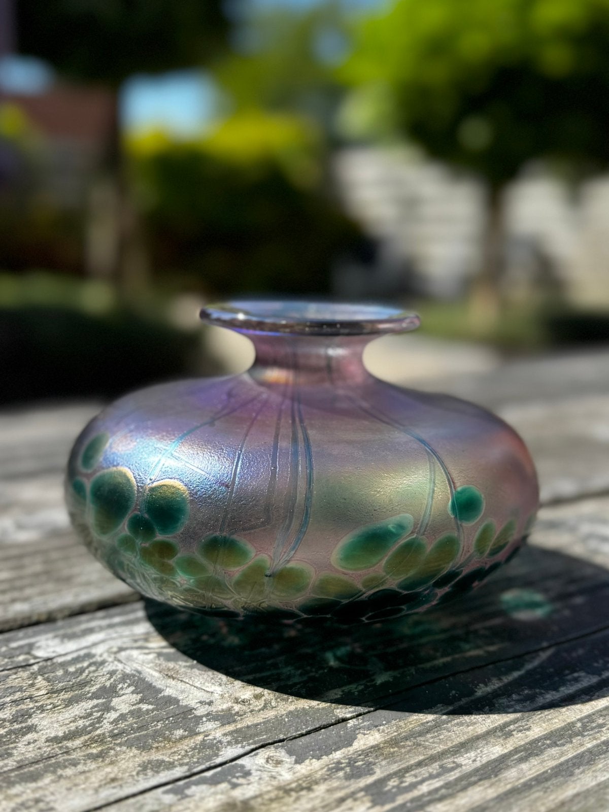 Vintage Phoenician Glass Malta 'squat' vaas – Handgesigneerd, Meerkleurig, Ophalen of Verzenden, 8 cm, Met patroon/structuur