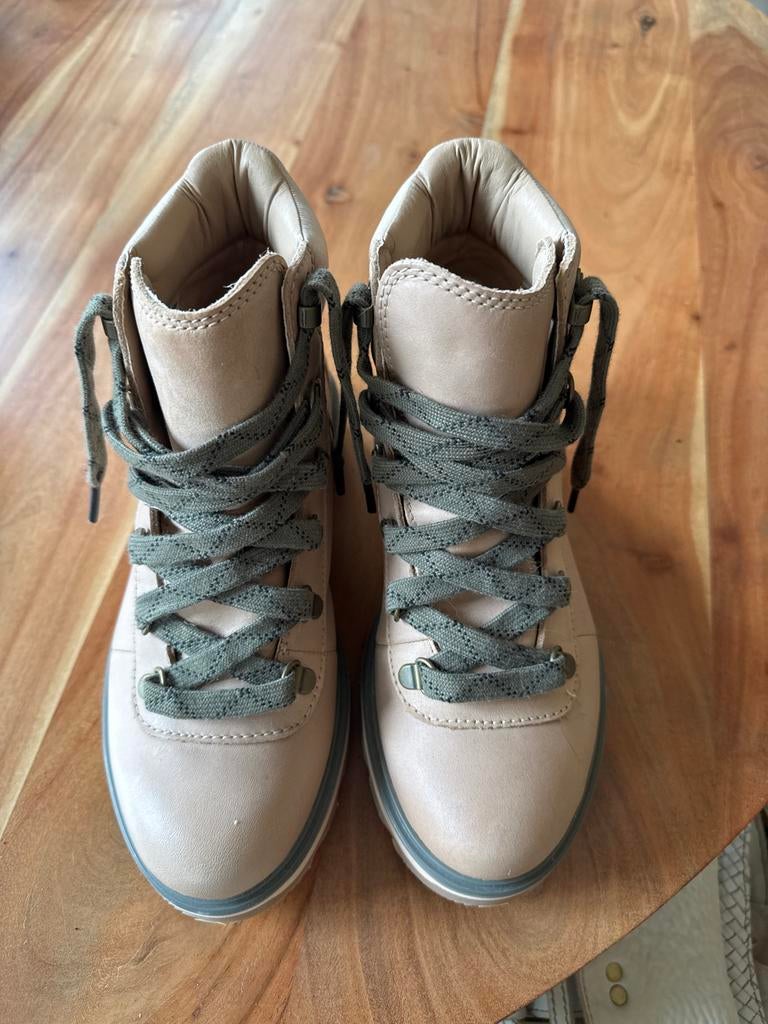Mooie  nieuwe. beige wandelschoenen maat 38,5!, Kleding | Dames, Schoenen, Beige, Nieuw, Wandelschoenen, Sorel