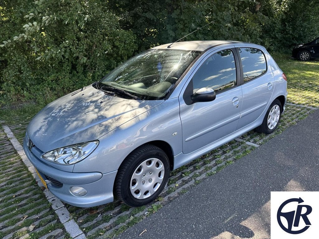 Peugeot 206 1.4 Forever Airco 2e Eigenaar 129DKM NAP, Auto's, Voorwielaandrijving, 4 cilinders, Met garantie (alle), Origineel Nederlands