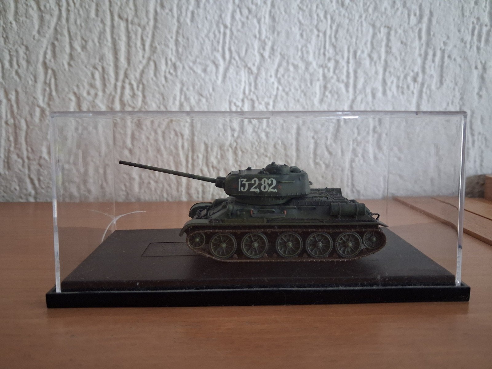 Russische T-34/85 tank schaal 1:72, Overige merken, Ophalen of Verzenden, Zo goed als nieuw, Tank