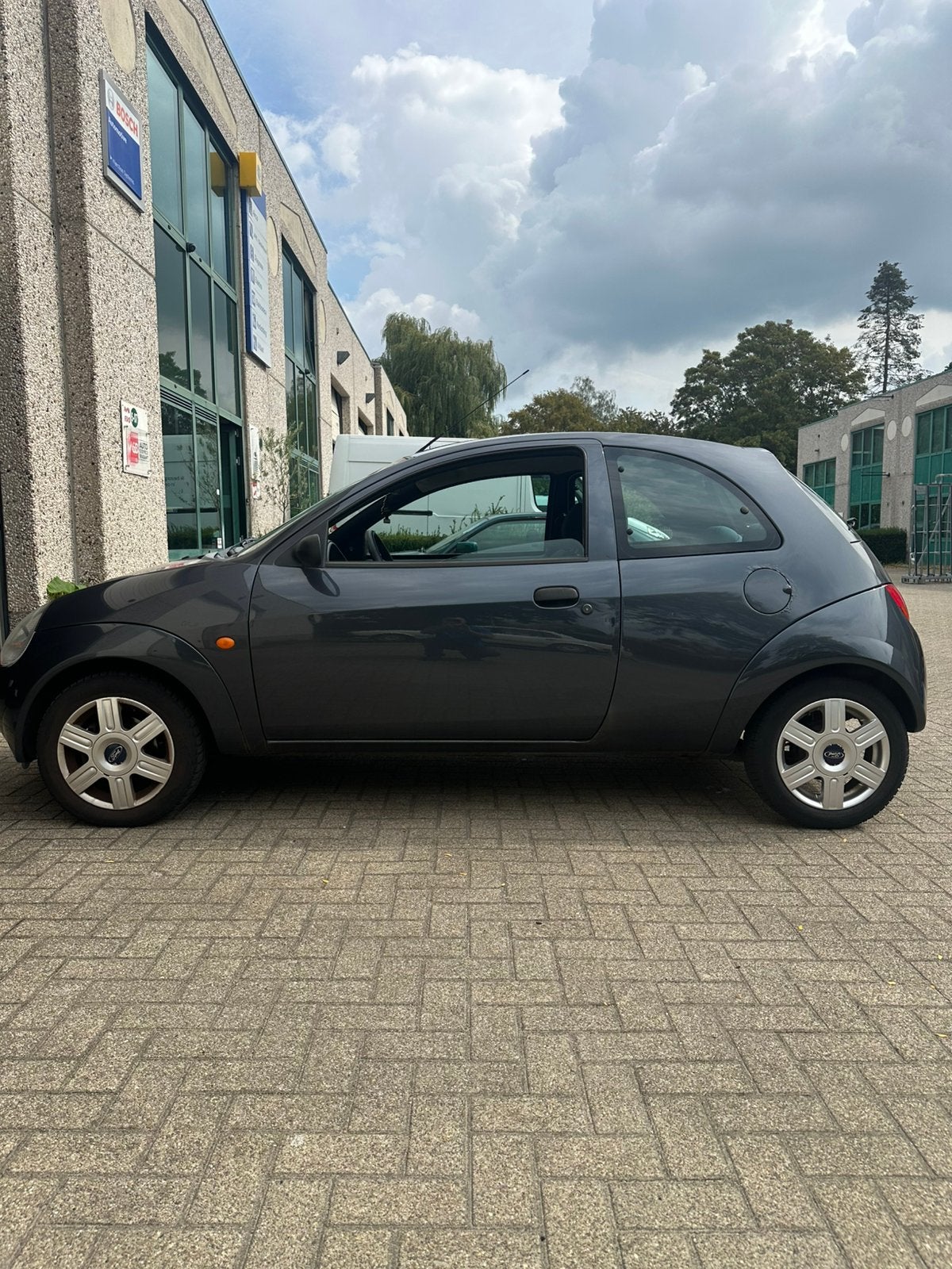 Ford Ka 1.3 I 44KW 2008 Grijs, Voorwielaandrijving, 1299 cc, 4 cilinders, Ka