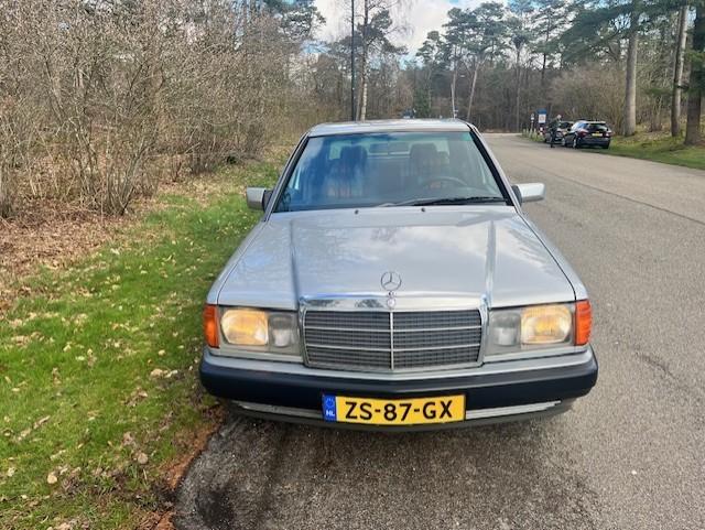 Mercedes-Benz 190-Serie 2.5 D AUT 1991 Grijs, Auto's, Automaat, 2497 cc, 1210 kg, Origineel Nederlands