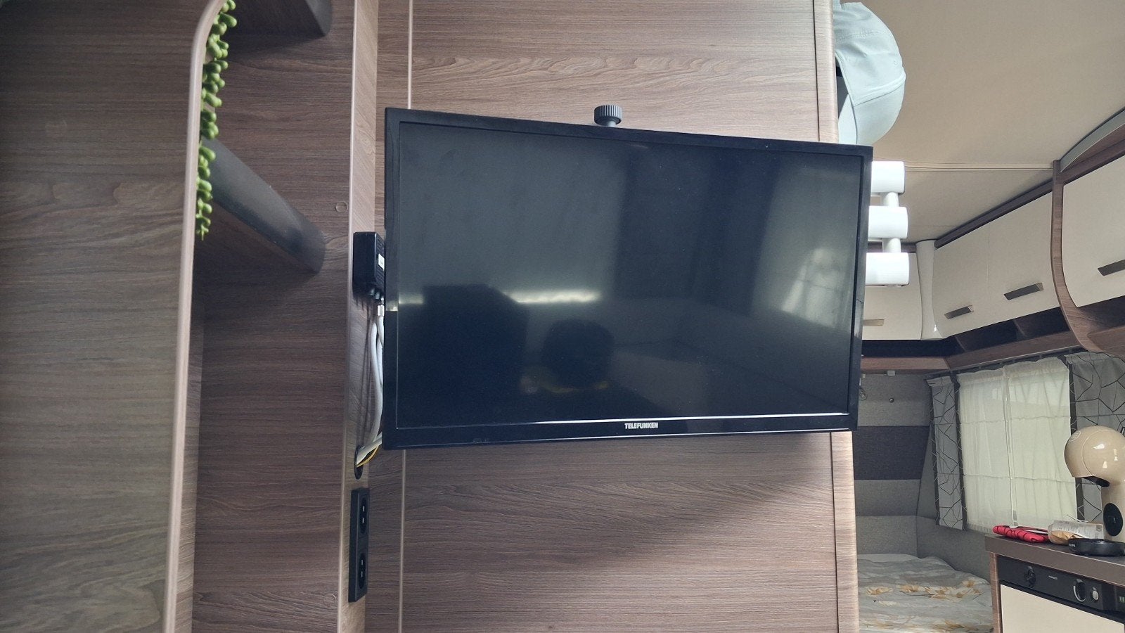 Telefunken TV XH24A600V - Ideaal voor camper/caravan, Ophalen, Zo goed als nieuw