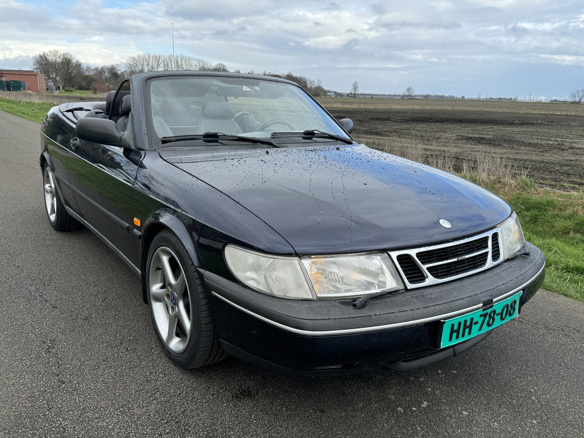 Saab 900 Cabrio 2.3 SE (bj 1997), Voorwielaandrijving, Zwart, Bedrijf, Handgeschakeld