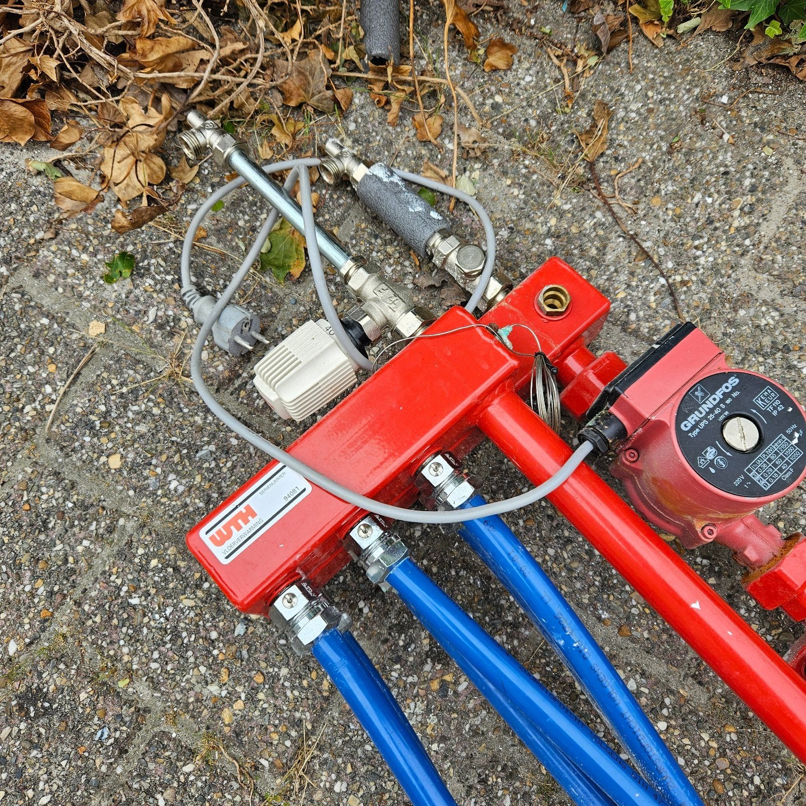 Vloerverwarming verdeler met Grundfos pomp, Ophalen, Gebruikt, Minder dan 30 cm, Overige typen