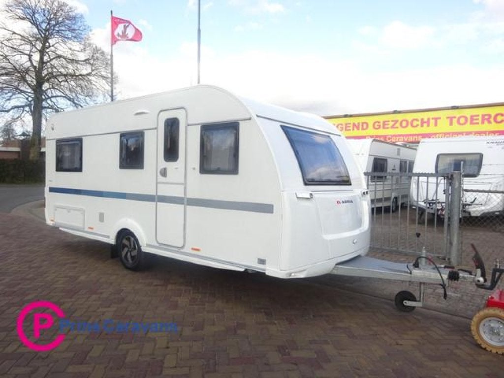 Adria Altea 502 UL Enkele Bedden Grote Koelkast en Rondzit, Caravans en Kamperen, Caravans, Bedrijf, Schokbreker, Adria, Tot en met 4