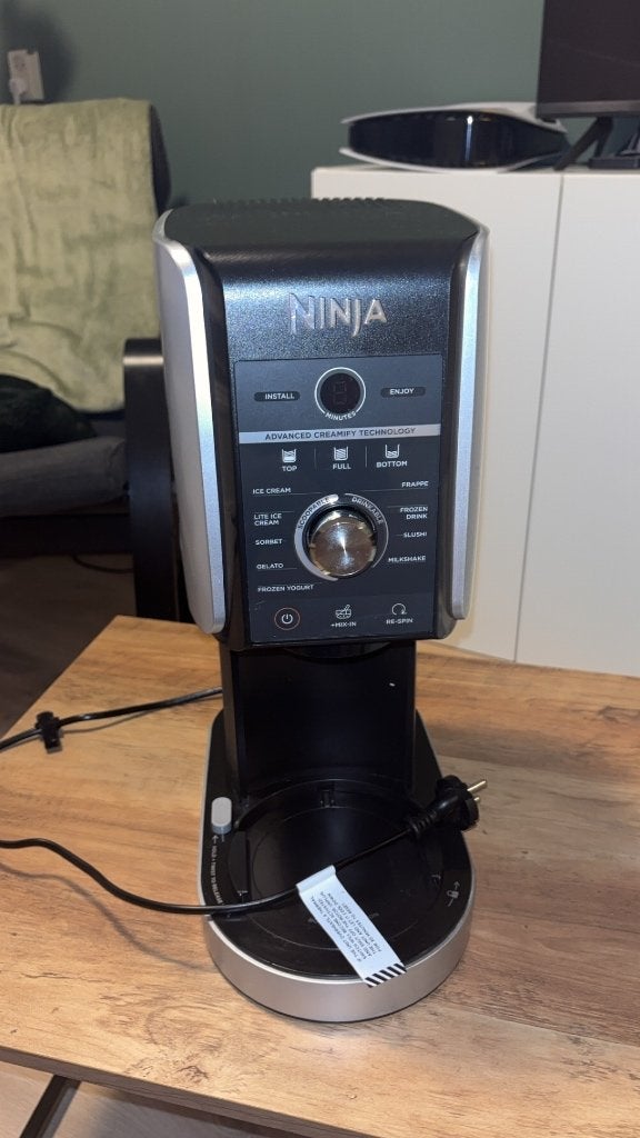 Ninja CREAMi Deluxe 10-in-1 Ijsmachine Met 3 bakken, Ophalen, Gebruikt