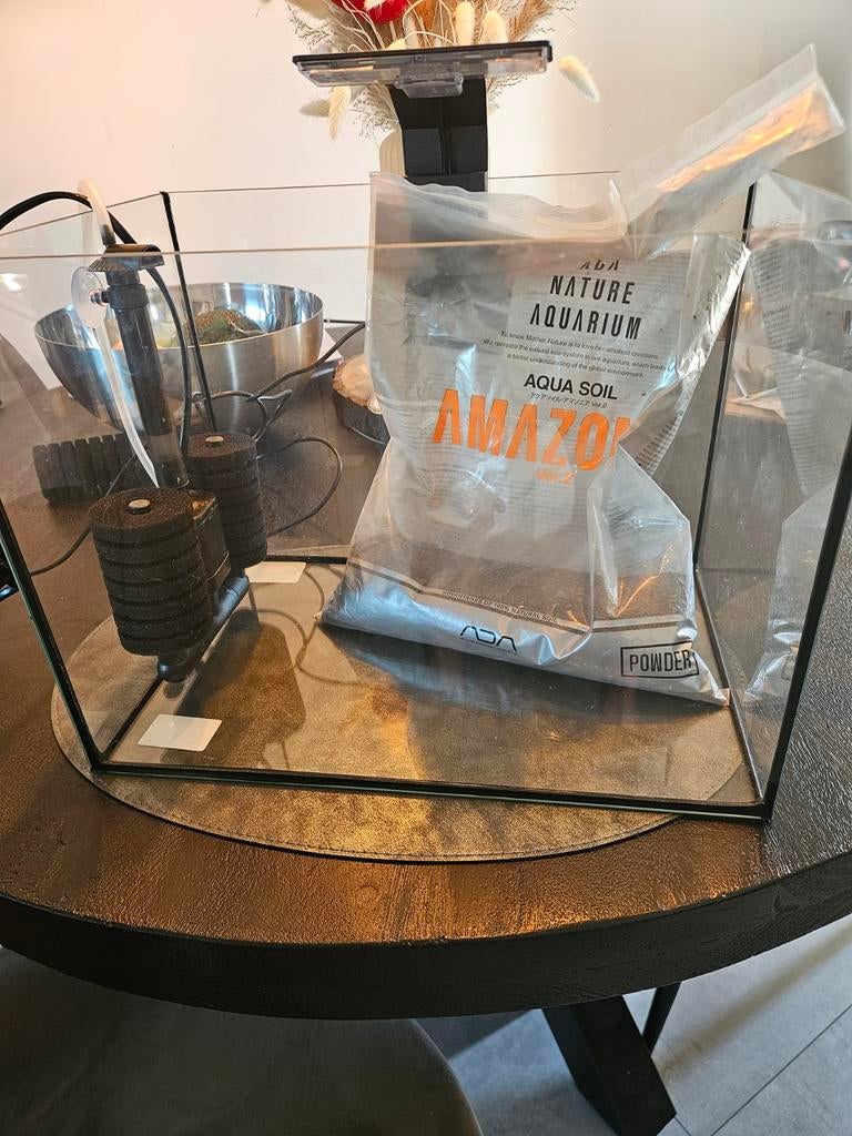 Klein aquarium/kweek bak 20L met sponsfilter en led lamp., Dieren en Toebehoren, Ophalen, Gebruikt, Overige merken, Leeg aquarium