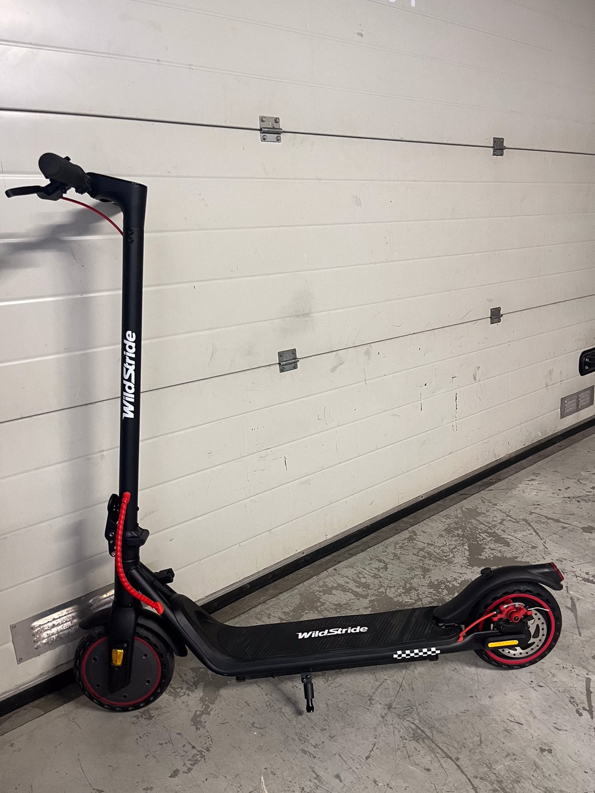 2 Electrische steps 3 weken oud., Fietsen en Brommers, Steps, Ophalen, Zo goed als nieuw, Elektrische step (E-scooter)