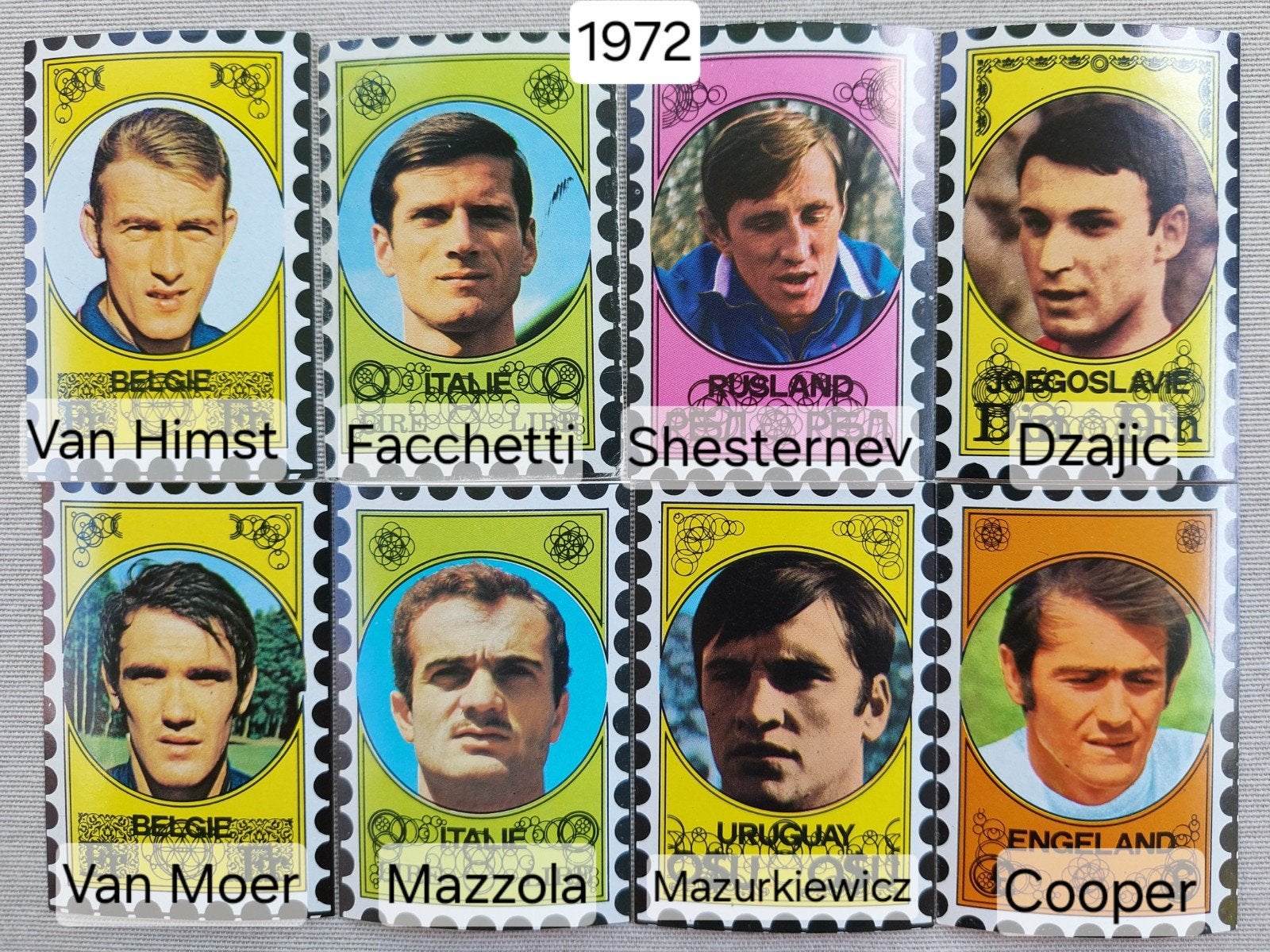 8 voetbalplaatjes van spelers uit het wereldelftal '71/'72, Ophalen, Nieuw, Buitenlandse clubs