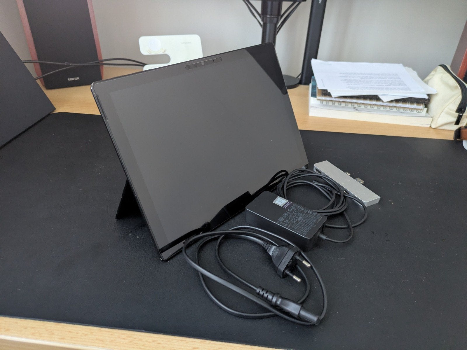 Microsoft Surface Pro 6 (model 1796) met HyperDrive, 12 inch, Ophalen of Verzenden, Microsoft, 256 GB