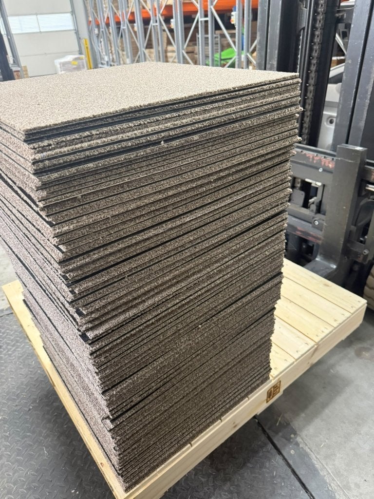 Tweedehands goedkope tapijttegels WEG=WEG, Ophalen, Gebruikt, Beige, Tapijttegels