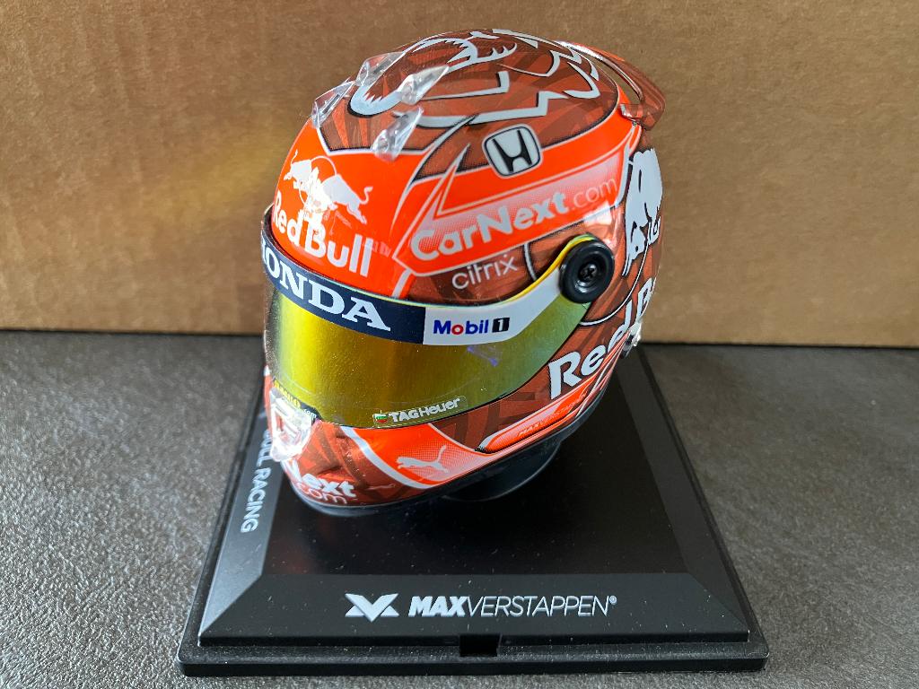 ✅ Max Verstappen 1:4 helm 2021 Belgium GP Red Bull RB16B, Verzamelen, Automerken, Motoren en Formule 1, Ophalen of Verzenden, Nieuw