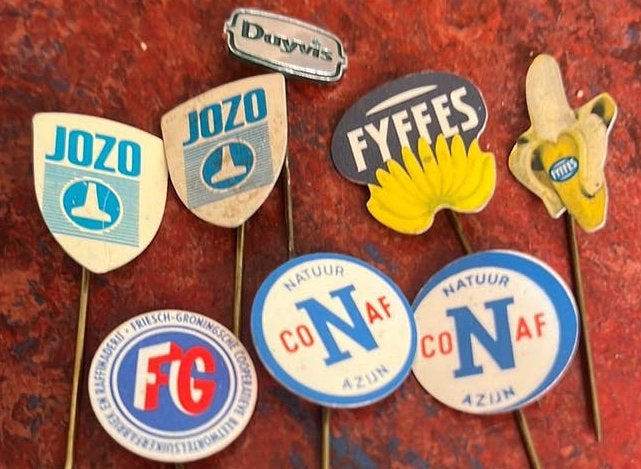 8 speldjes Conaf FG Jozo Fyffes Duyvis, Verzamelen, Ophalen of Verzenden, Zo goed als nieuw, Overige onderwerpen