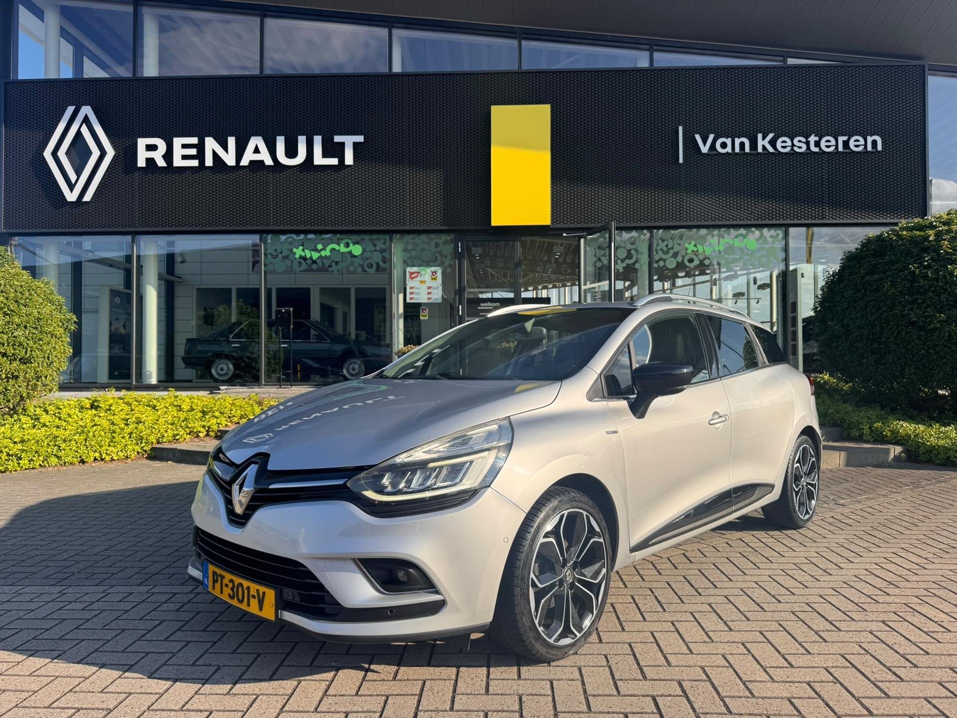 RENAULT Clio Estate TCe 90 Bose R-Link Camera, 21 km/l, 898 cc, 1063 kg, Gebruikt