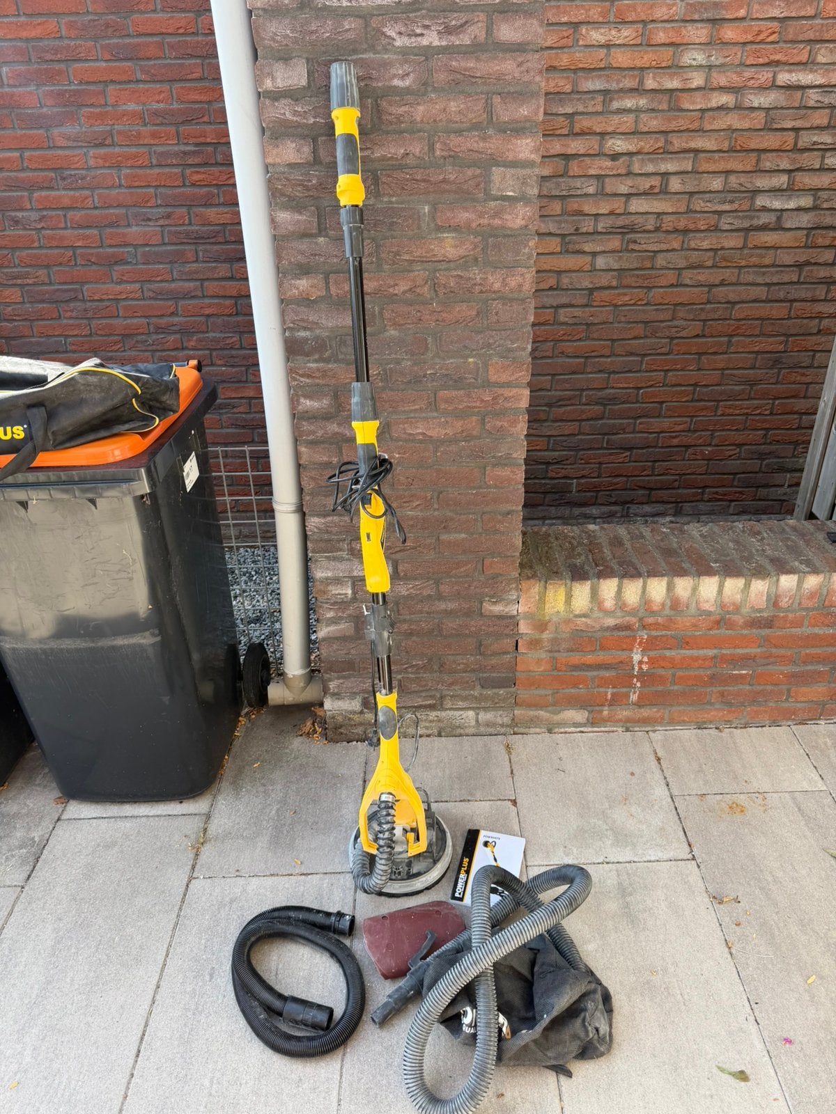 PowerPlus Wand- en plafondschuurmachine POWX0479, Ophalen of Verzenden, Zo goed als nieuw, 600 tot 1200 watt, Overige typen
