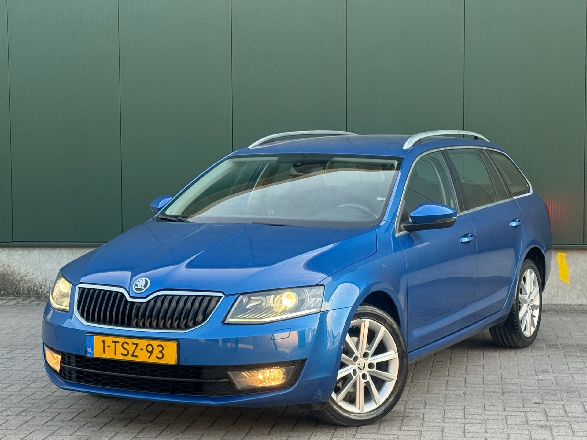 Topstaat Skoda Octavia Combi 1.2 TSI Greentech Elegance |DSG, Euro 5, Gebruikt, Automatische klimaatregeling, 4 cilinders