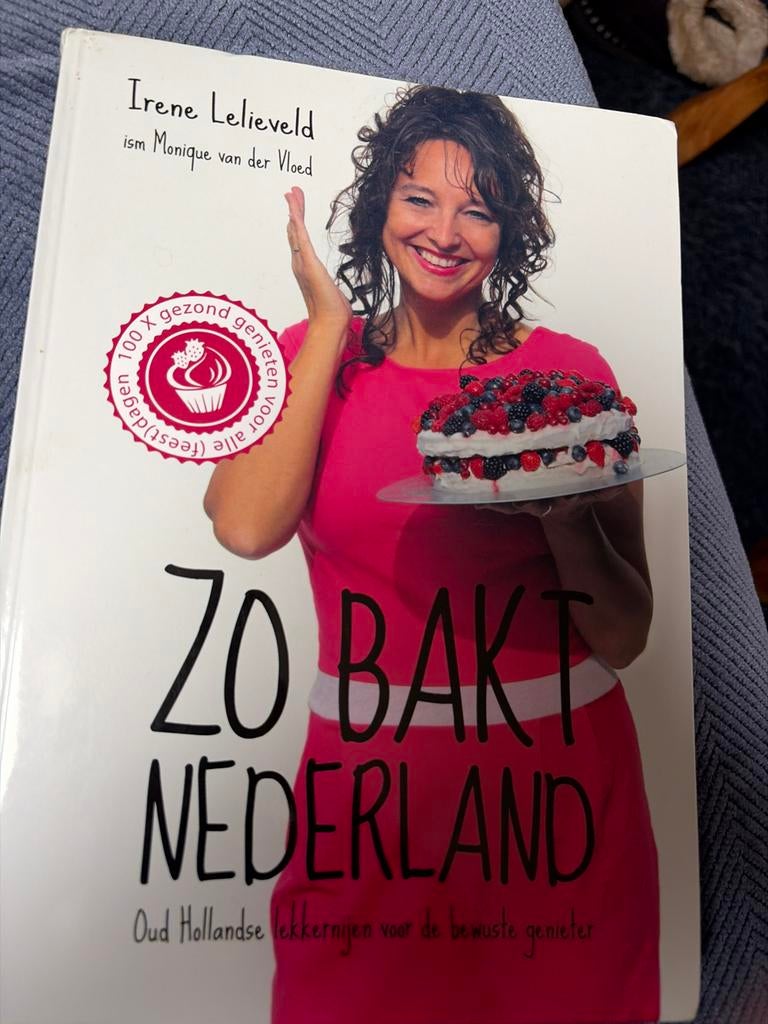 Zo Bakt Nederland - Oud Hollandse lekkernijen, Boeken, Kookboeken, Zo goed als nieuw, Taart, Gebak en Desserts, Nederland en België