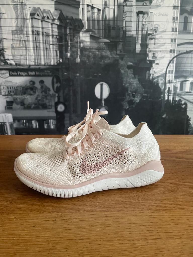 Nike Free Run lichtroze hardloopschoenen - maat 39, Ophalen of Verzenden, Gedragen, Roze, Sportschoenen