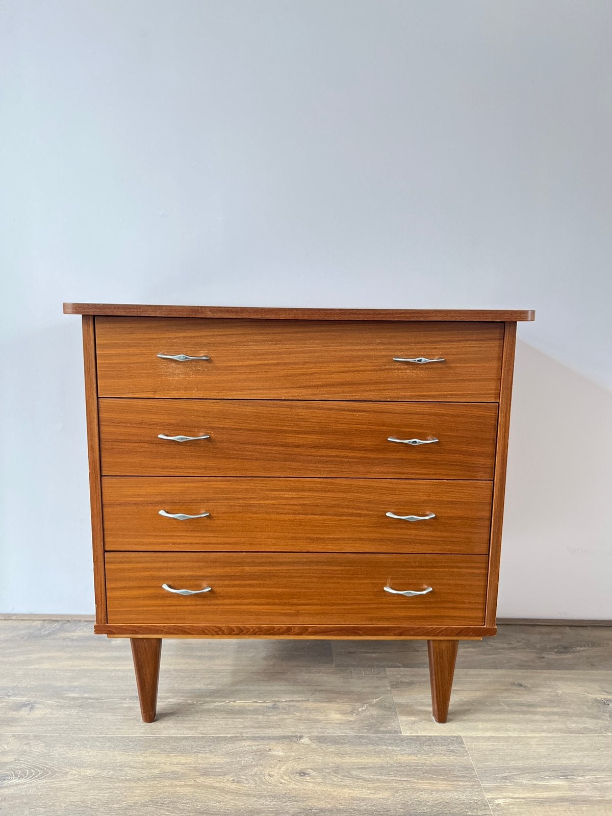 Mid century vintage ladekast., Huis en Inrichting, Kasten | Ladekasten, Ophalen, 50 tot 100 cm, Zo goed als nieuw, 3 of 4 laden