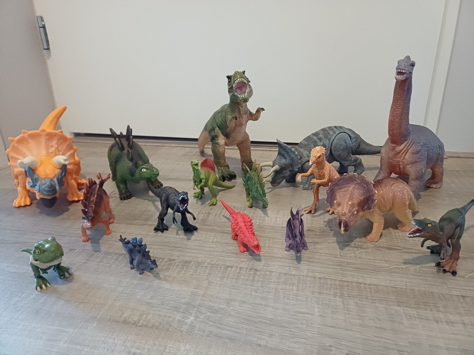 16 speelgoed dinosaurussen - Grote collectie, Ophalen, Zo goed als nieuw, Jongen of Meisje