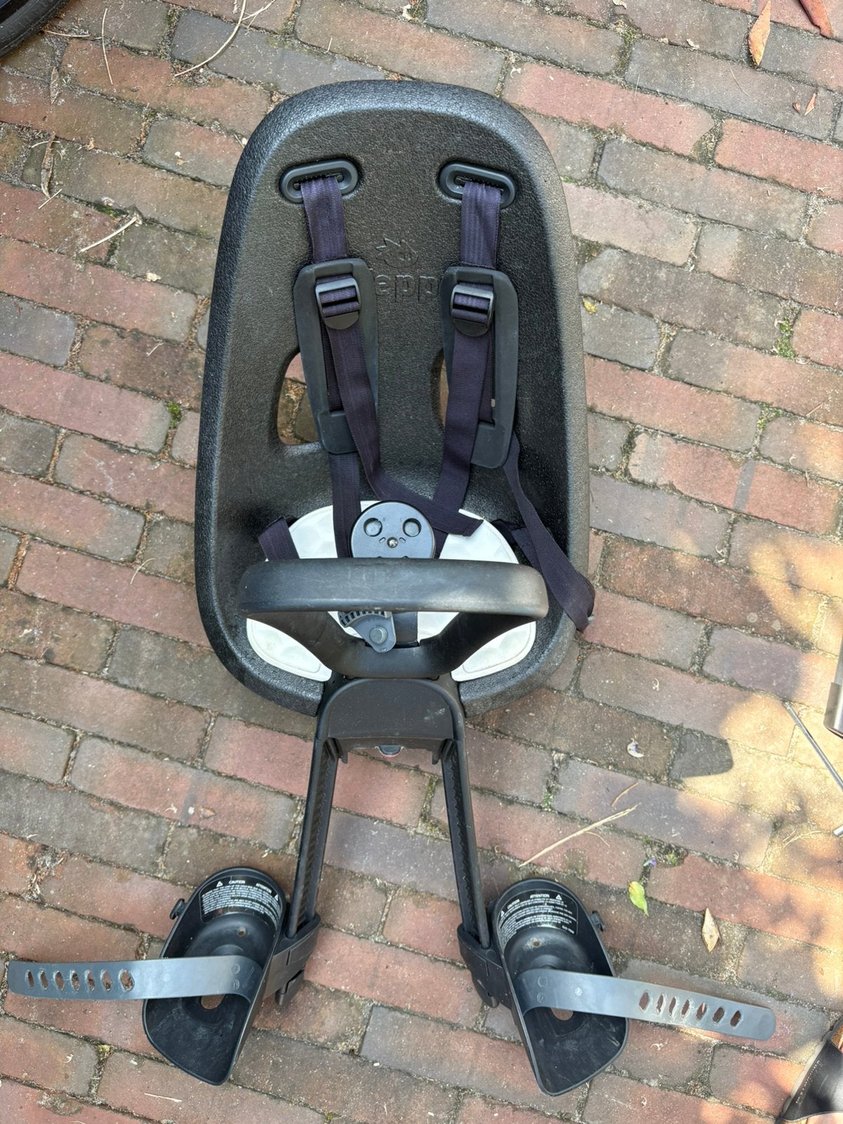 Thule Yepp nexxt mini wit met adapter, Ophalen, Gebruikt, Voetsteuntjes, Voorzitje