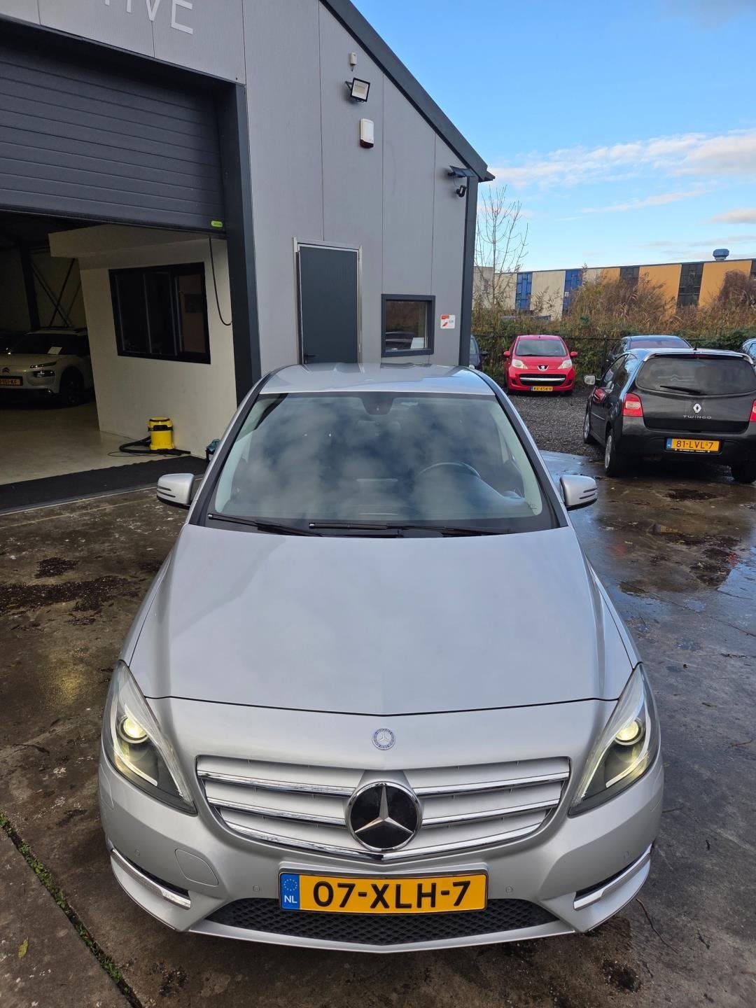 Mercedes-Benz B-klasse 180 Ambition XENON PDC NAVI, Auto's, Voorwielaandrijving, Euro 5, Stof, Gebruikt
