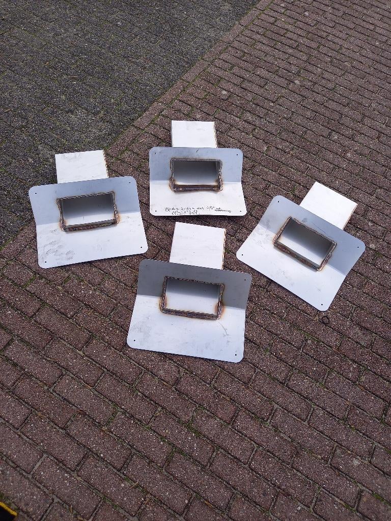 4 st RVS spuwer, dakafvoer, nood overstort. prijs per stuk, Doe-het-zelf en Verbouw, Buizen en Afvoer, Ophalen, Overige typen