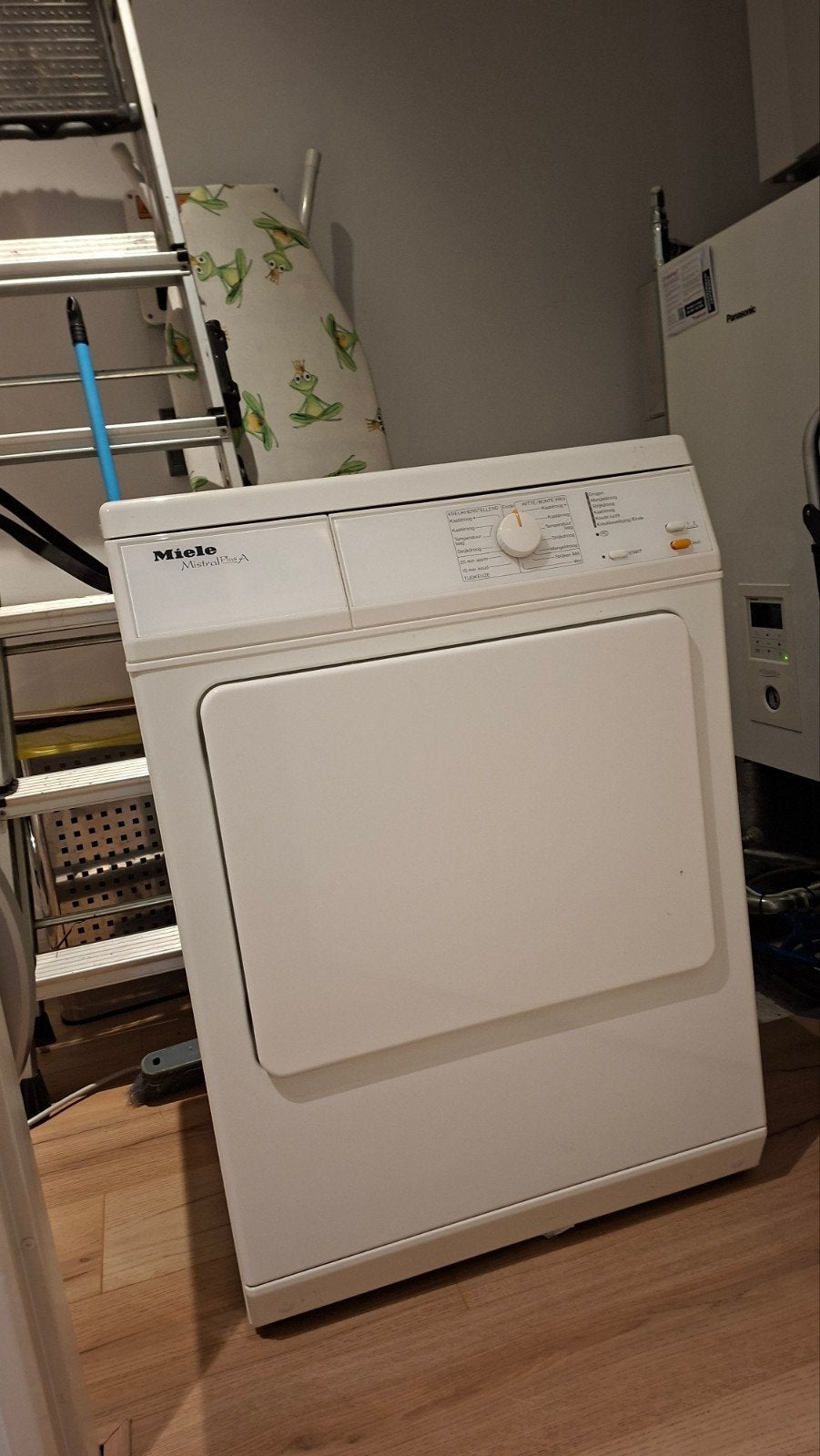 Miele wasdroger, Witgoed en Apparatuur, Ophalen of Verzenden, Zo goed als nieuw, Luchtafvoer, 85 tot 90 cm