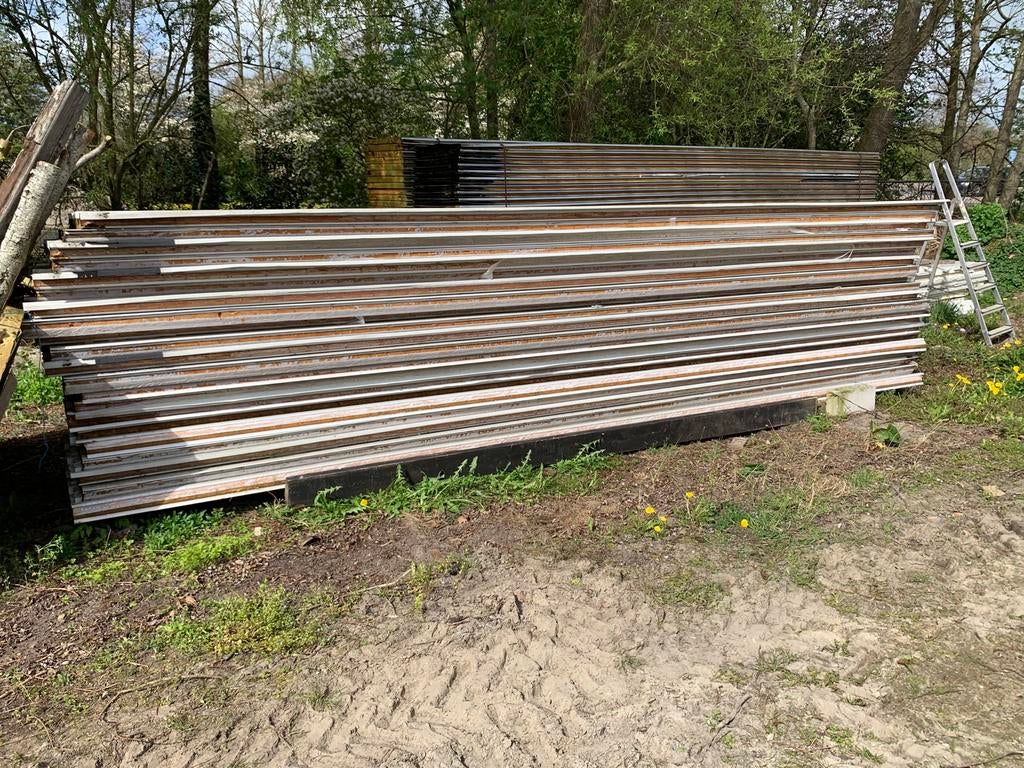 Sandwich dakpanelen 6/9 dik, 6 meter lang, 21 stuks, Doe-het-zelf en Verbouw, Ophalen, Gebruikt, Overige kleuren, Overige typen