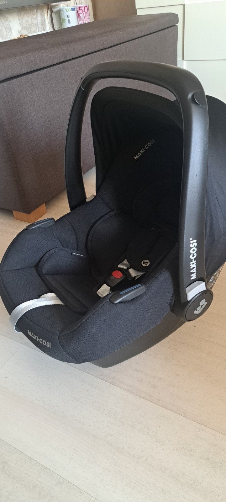 Maxi-Cosi Cabriofix autostoel - Zwart, 0-13 kg, Ophalen, Autogordel, Zijbescherming, Zo goed als nieuw