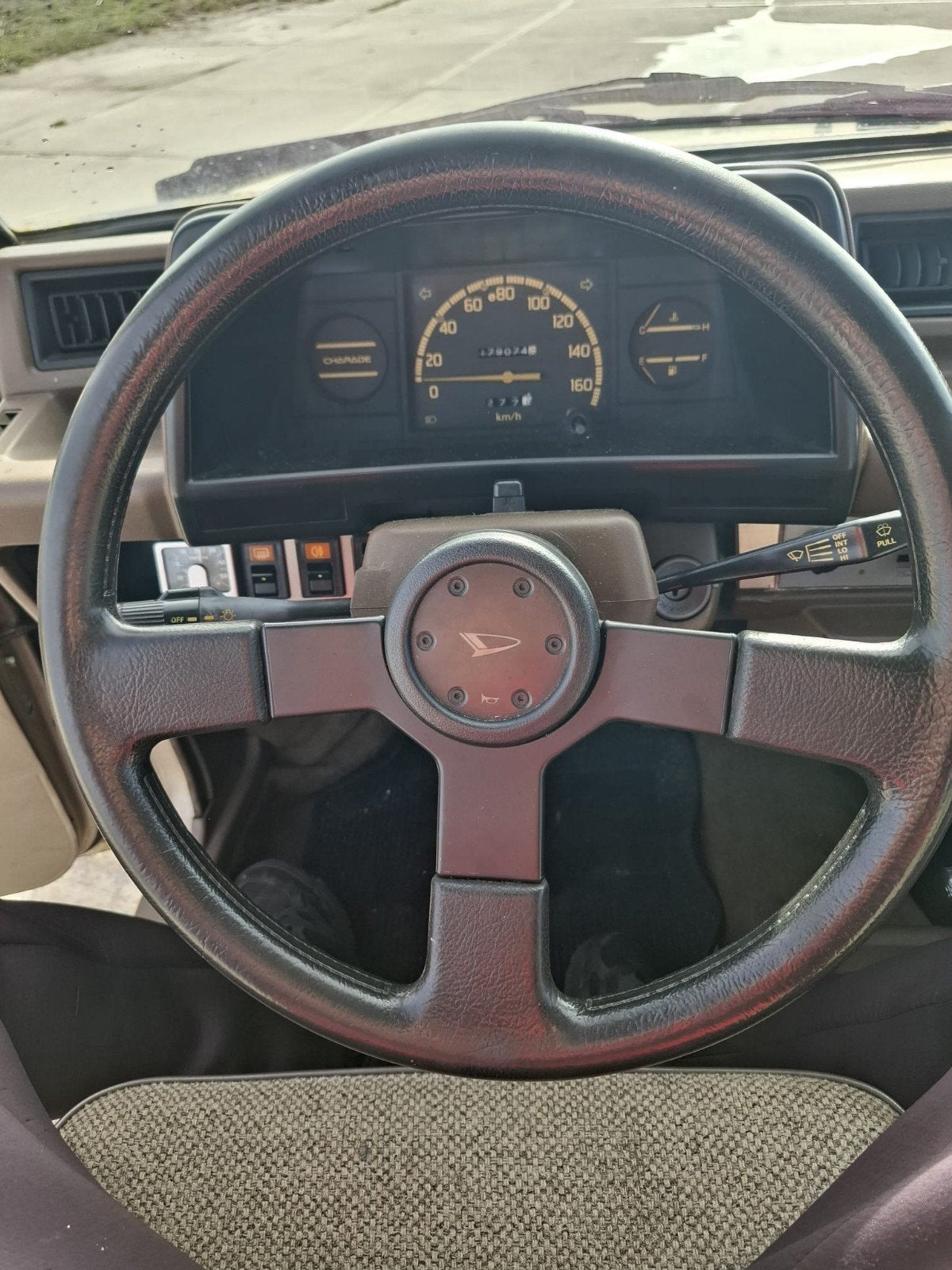 oldtimer auto's Nette Japanse Daihatsu charade 1.0 3, foto 10