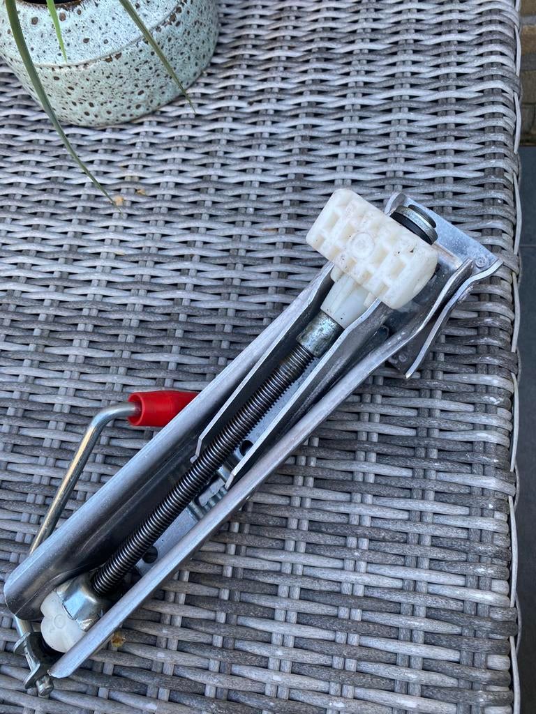 Auto krik Mercedes C klasse 40 euro, Ophalen of Verzenden, Zo goed als nieuw, Manueel, Schaarkrik
